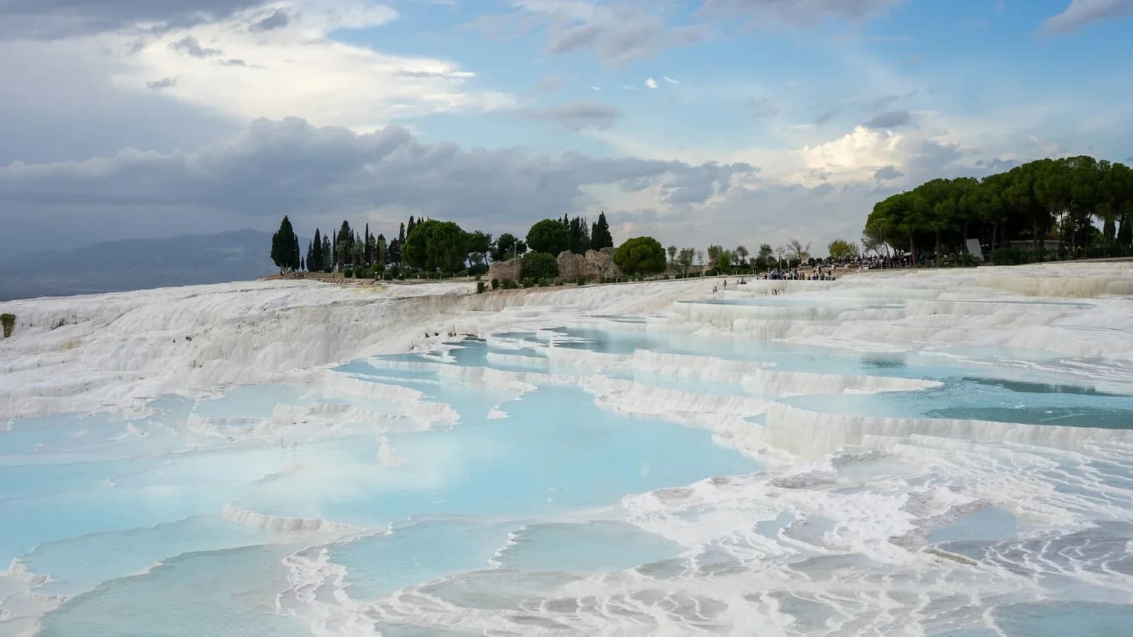 Pamukkale travertenleri ve Hierapolis gezi rehberi için destinasyon görseli